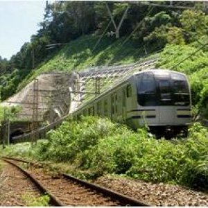 大船・北鎌倉間外２区間降雨防災対策工事