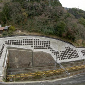 横須賀・久里浜間降雨防災対策工事