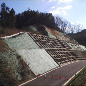 付替県道松青線第３工区法面対策工事